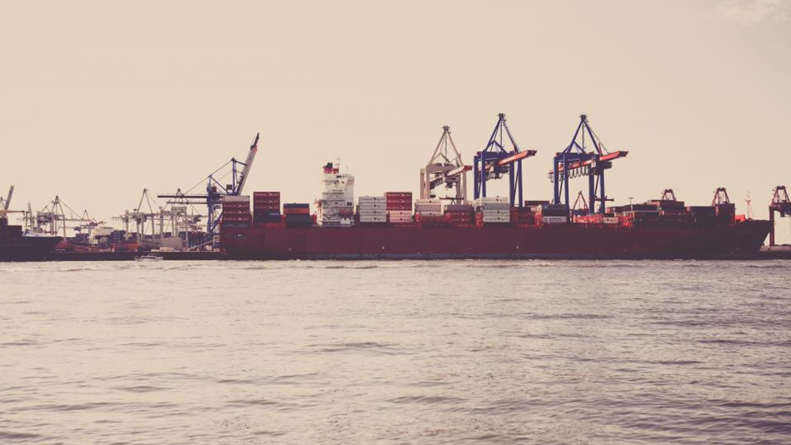 Contenedores y logística vinculados al Comercio Internacional